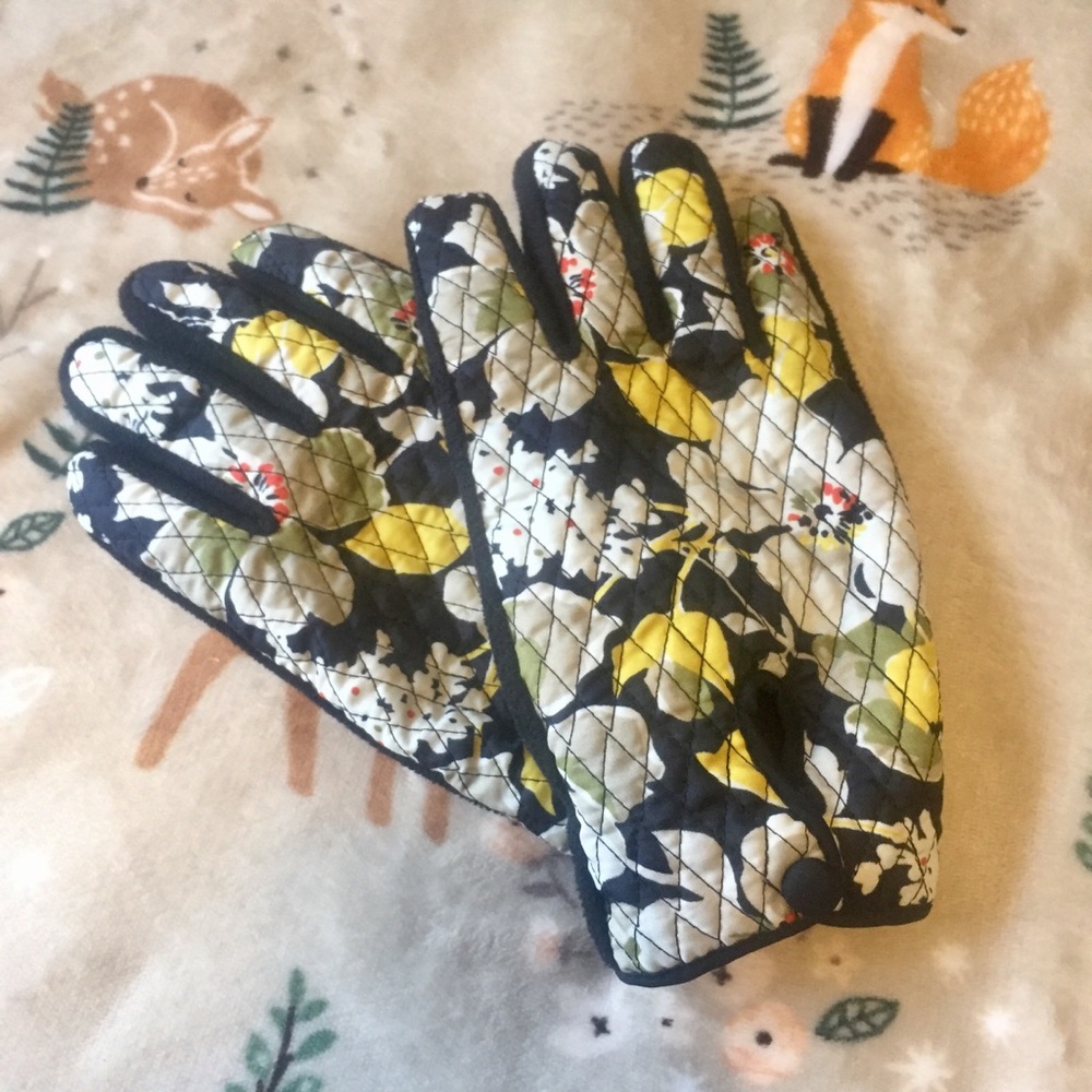 VERA BRADLEY Dogwood Gloves Retired Pattern M/L